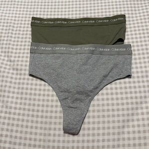 Calvin Klein bundles Panties